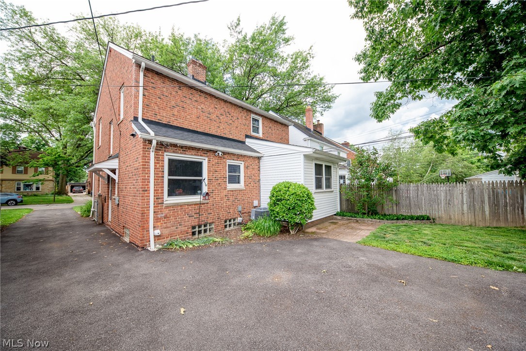 3881 Bethany Road Cleveland, OH 44118 - Photo 23 of 24
