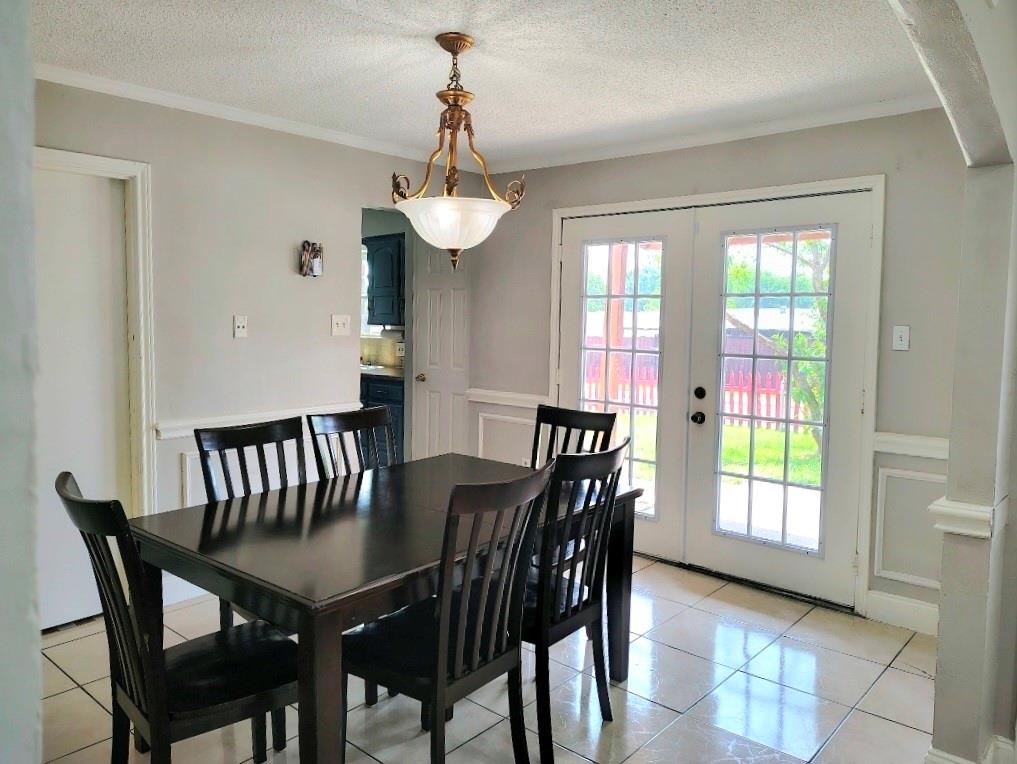 1928 Etain Road Irving, TX 75060 - Photo 5 of 22