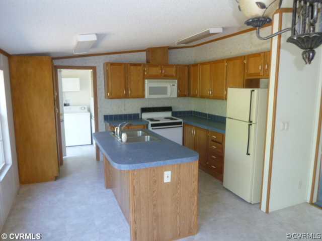14392 Courthouse Road Waverly, VA 23890 - Photo 4 of 4 Kitchen