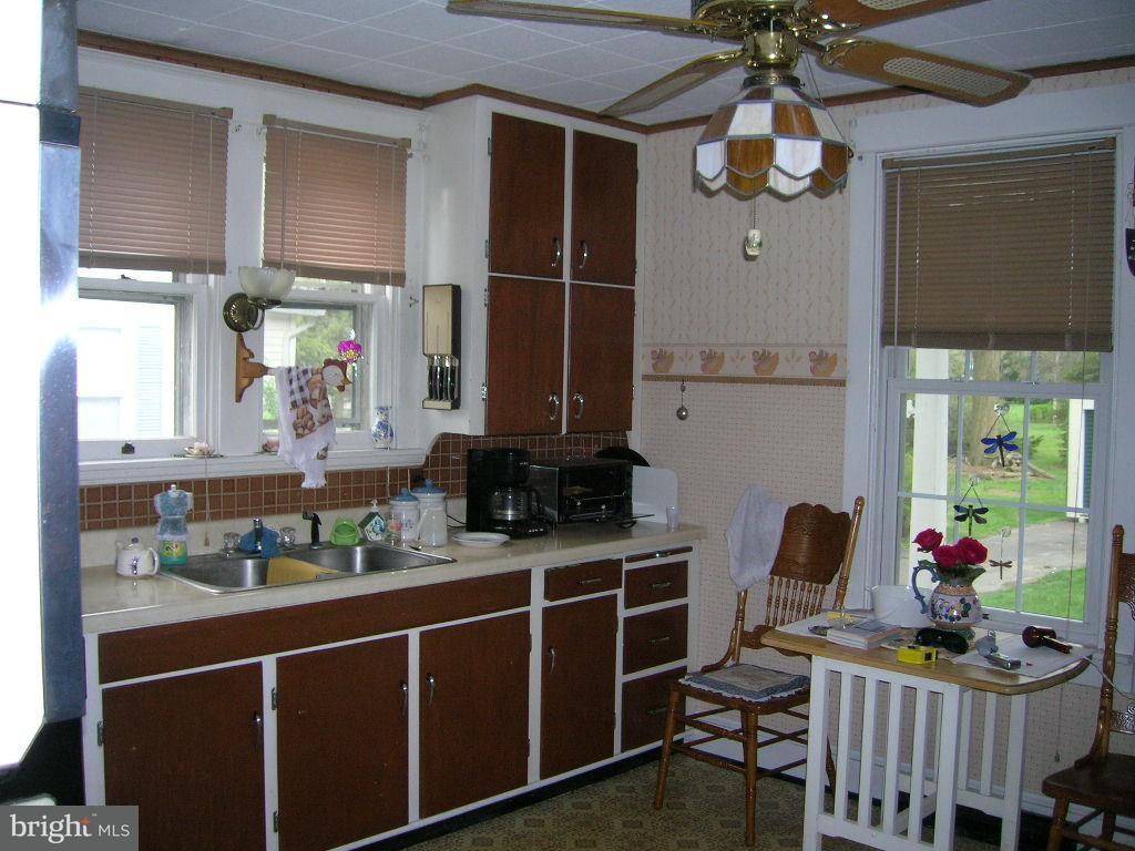 52 Delp Road Lancaster, PA 17601 - Photo 9 of 12 Gallery Image 9