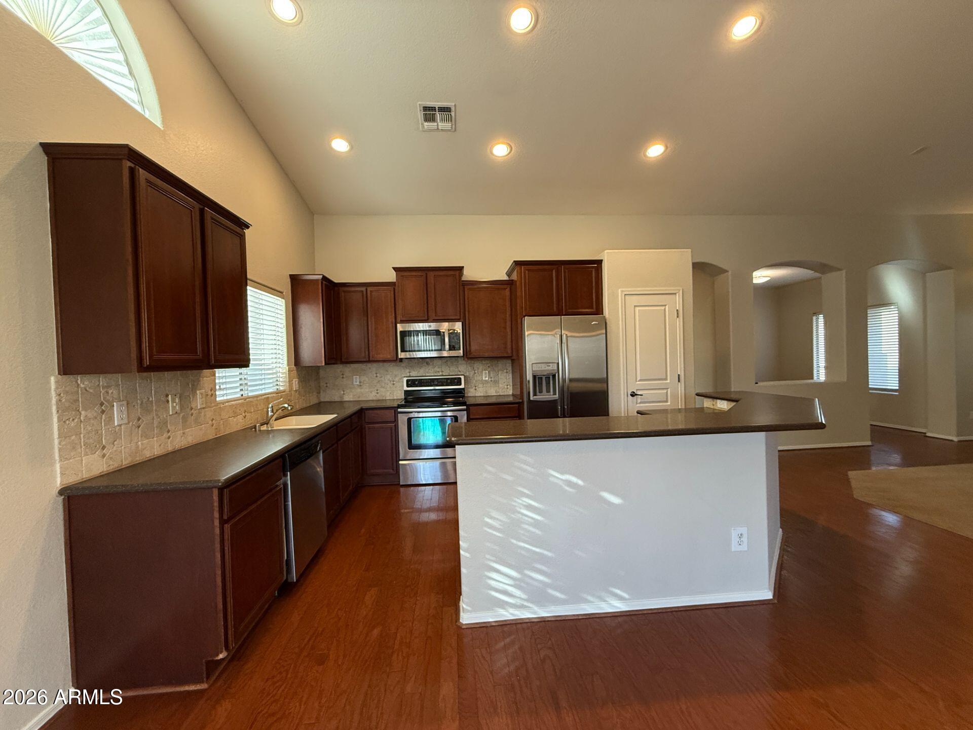 14641 West Hearn Road Surprise, AZ 85379 - Photo 10 of 42 IMG_3325