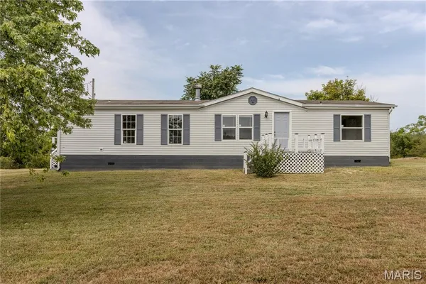 $180,000 | 27645 Spring Road, Richland, MO 65556