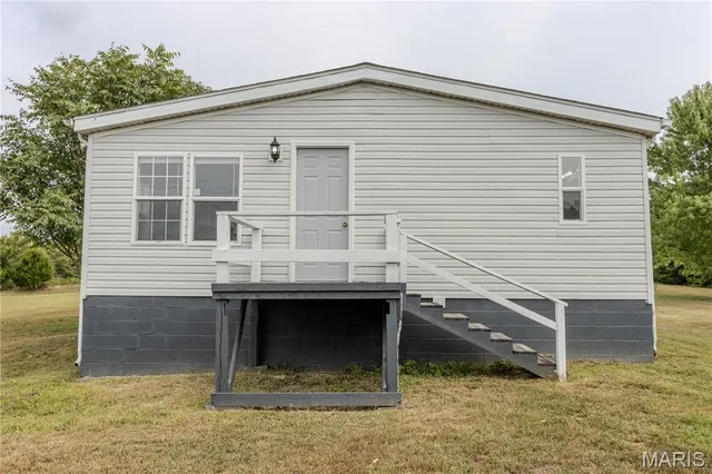 $180,000 | 27645 Spring Road, Richland, MO 65556