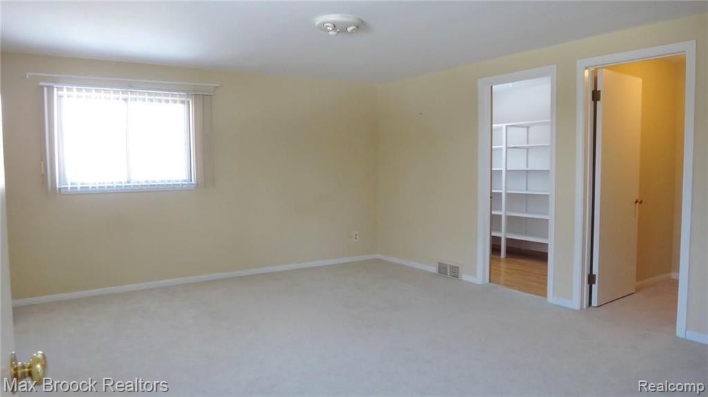 295 Cloverly Road Grosse Pointe Farms, MI 48236 - Photo 26 of 40