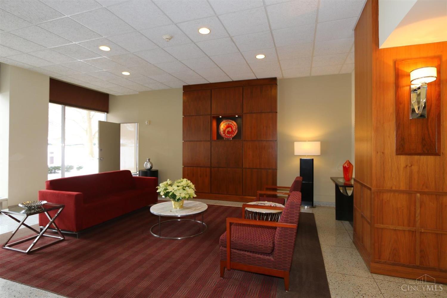 2324 Madison Road, Unit 802 Cincinnati, OH 45208 - Photo 26 of 29 Gallery Image 26