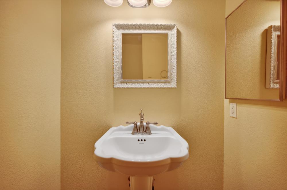949 Takami Court Rio Linda, CA 95673 - Photo 27 of 64
