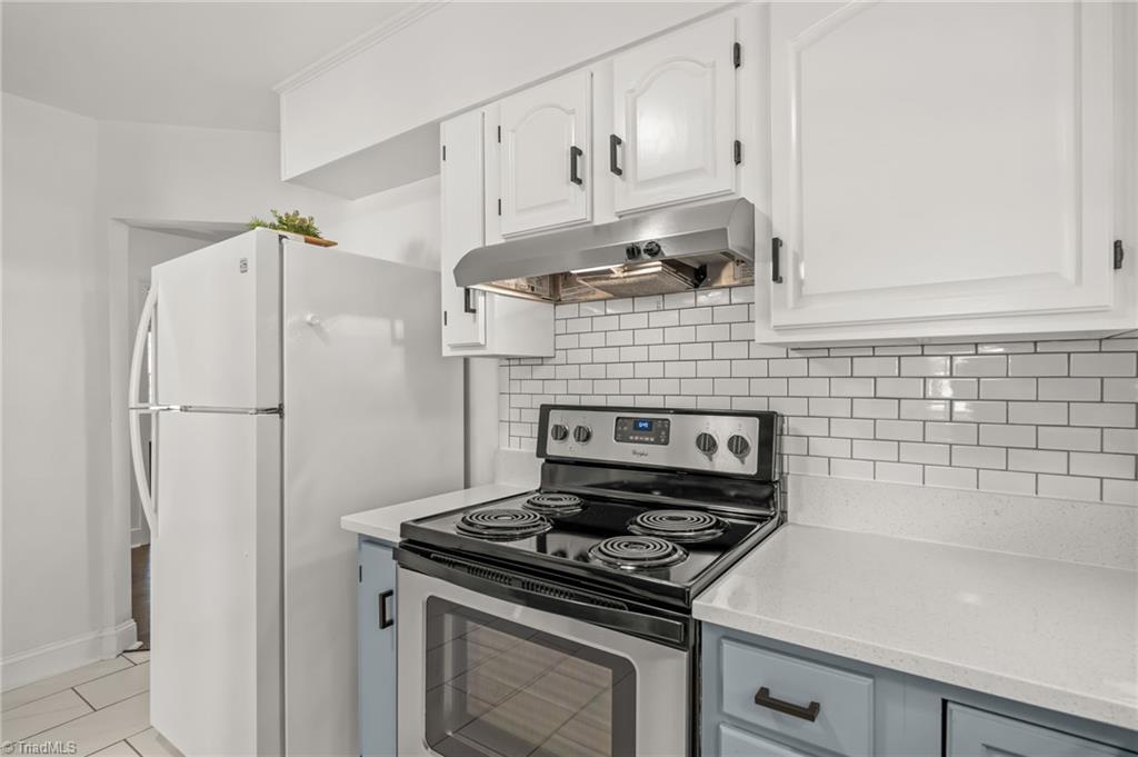 416 West Lexington Avenue High Point, NC 27262 - Photo 20 of 45 Bright and airy!