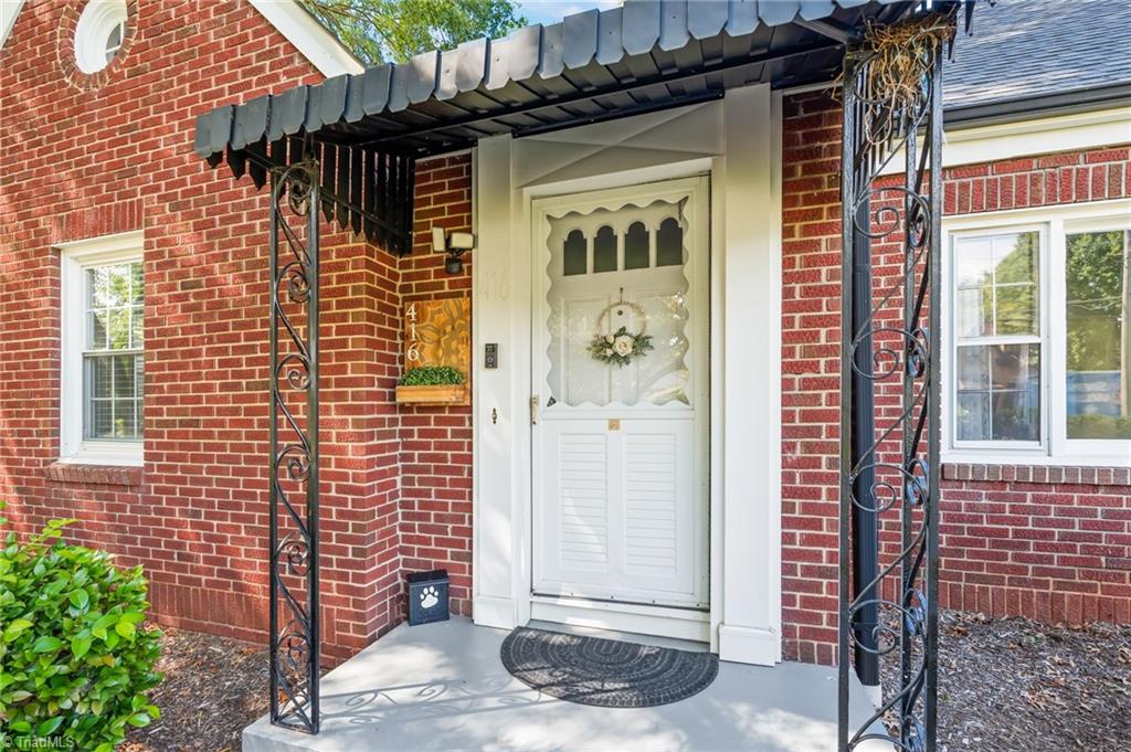 416 West Lexington Avenue High Point, NC 27262 - Photo 3 of 45 CHARMING! Location, Location!