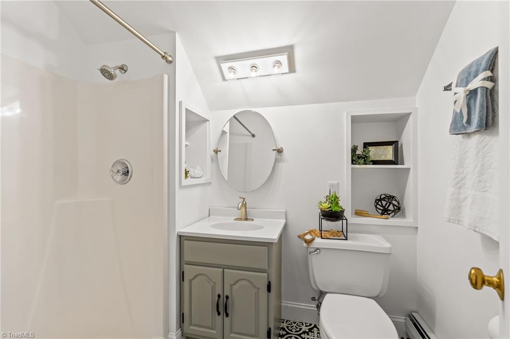 416 West Lexington Avenue High Point, NC 27262 - Photo 34 of 45 3rd bedroom upstairs