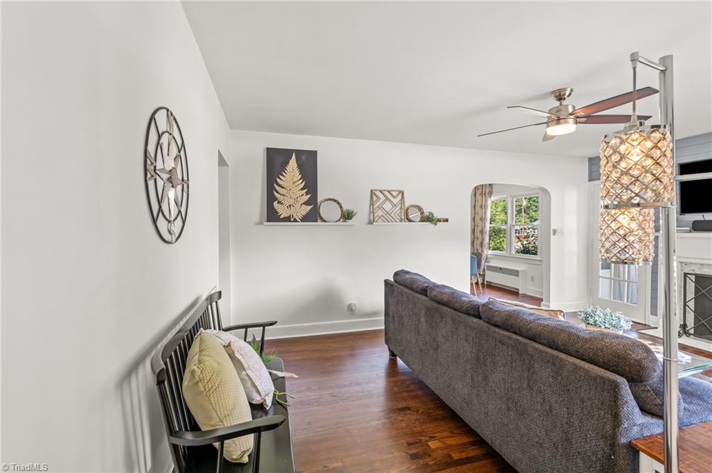 416 West Lexington Avenue High Point, NC 27262 - Photo 6 of 45 Bright and Airy ~ Fresh paint!