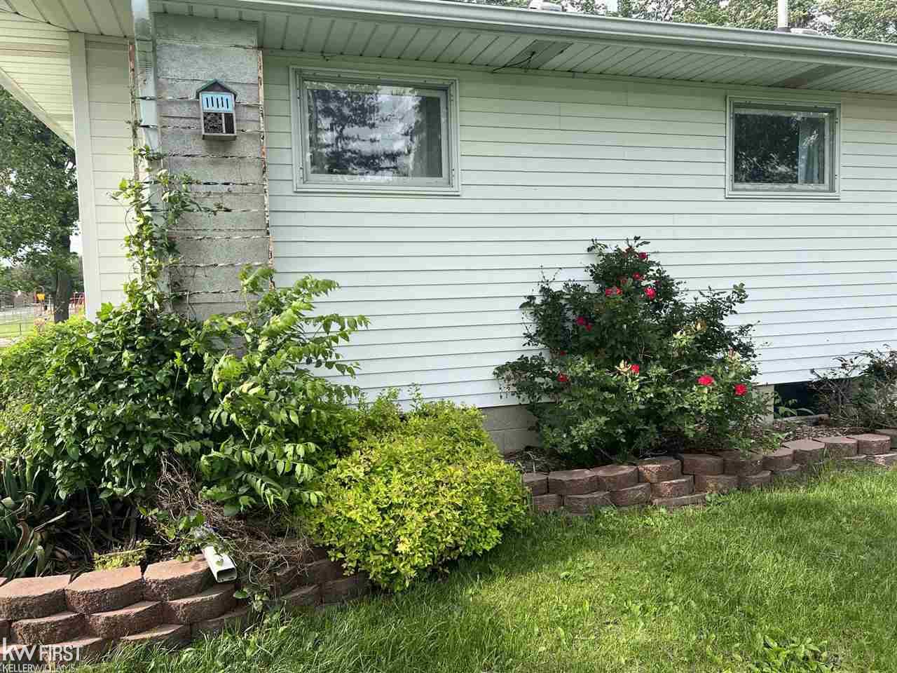 6179 Lynd Road Marlette, MI 48453 - Photo 6 of 31 50078080-5.JPG