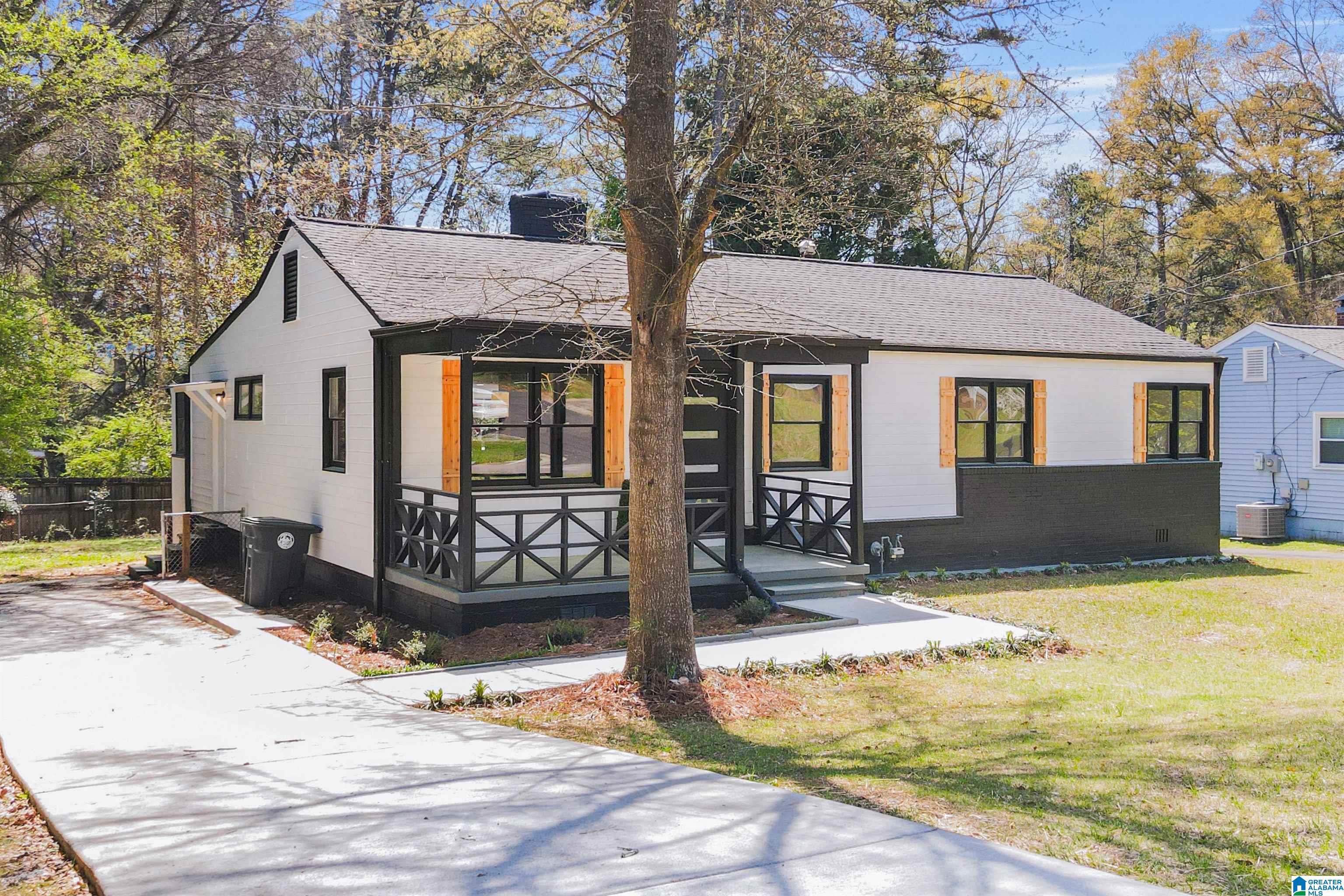 1241 Cresthill Road Birmingham, AL 35213 - Photo 3 of 32