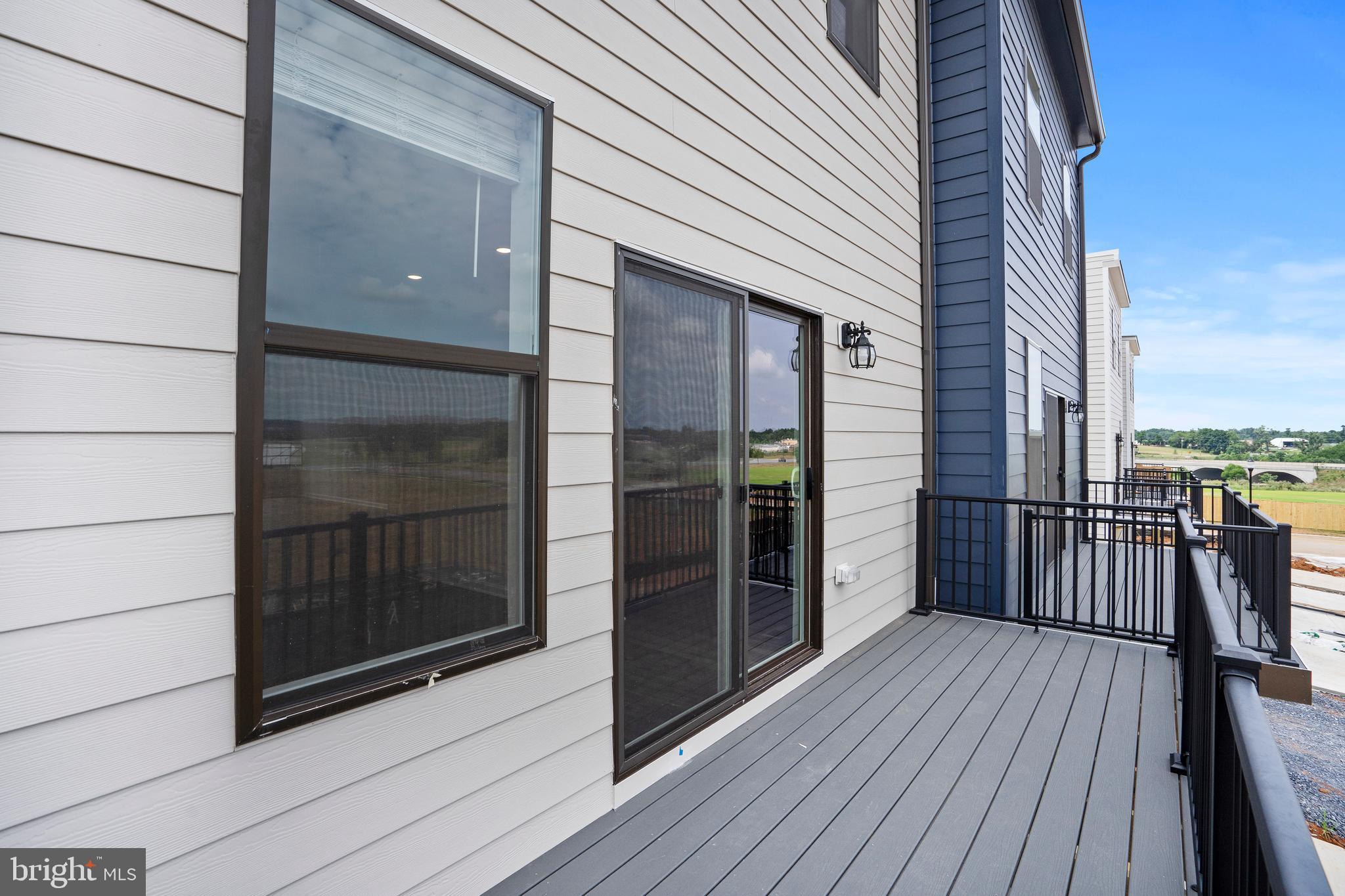 804 Bond Street Frederick, MD 21701 - Photo 31 of 32 Trex Deck