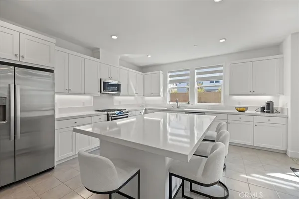 $5,600 | 236 Yerba, Irvine, CA 92618