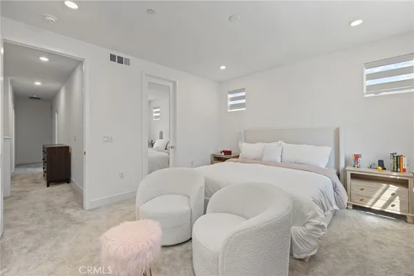 $5,600 | 236 Yerba, Irvine, CA 92618