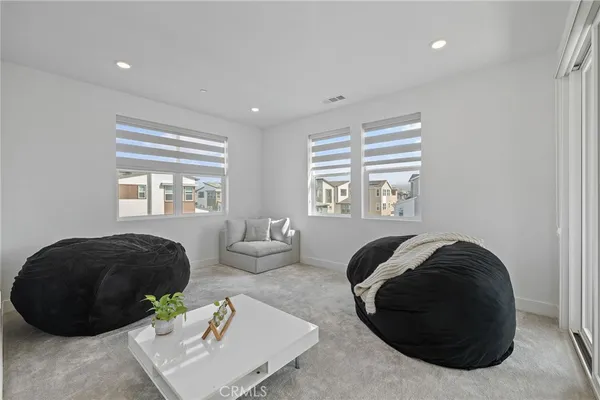 $5,600 | 236 Yerba, Irvine, CA 92618