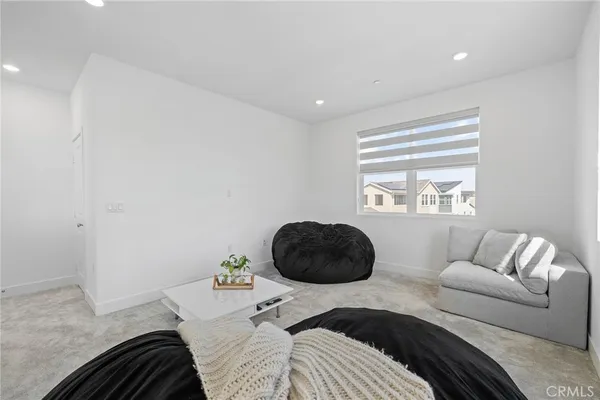 $5,600 | 236 Yerba, Irvine, CA 92618