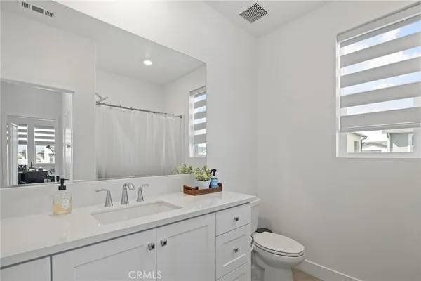 $5,600 | 236 Yerba, Irvine, CA 92618