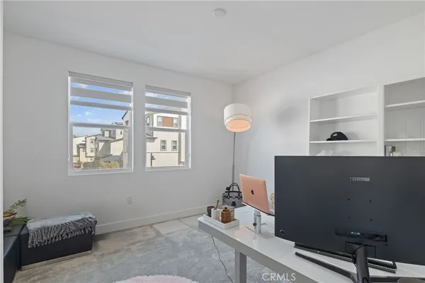 $5,600 | 236 Yerba, Irvine, CA 92618