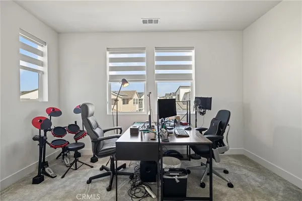 $5,600 | 236 Yerba, Irvine, CA 92618