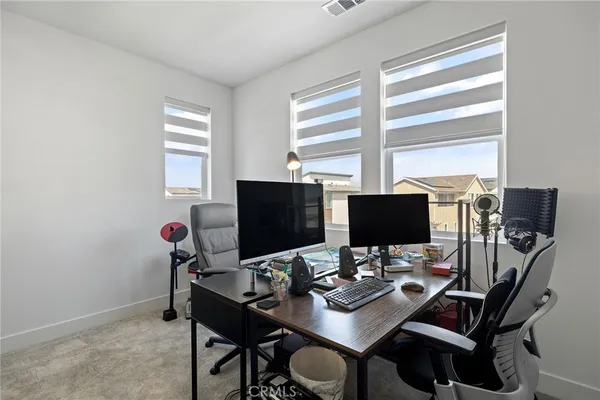 $5,600 | 236 Yerba, Irvine, CA 92618