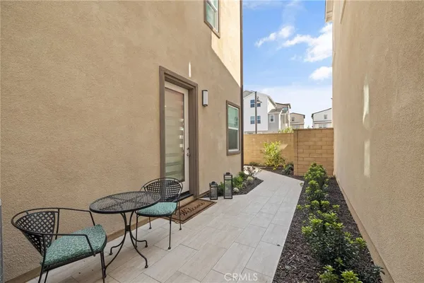 $5,600 | 236 Yerba, Irvine, CA 92618