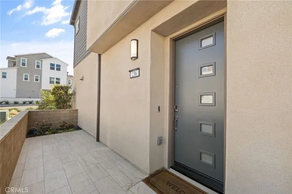 $5,600 | 236 Yerba, Irvine, CA 92618