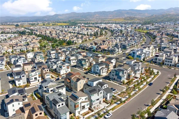 $5,600 | 236 Yerba, Irvine, CA 92618