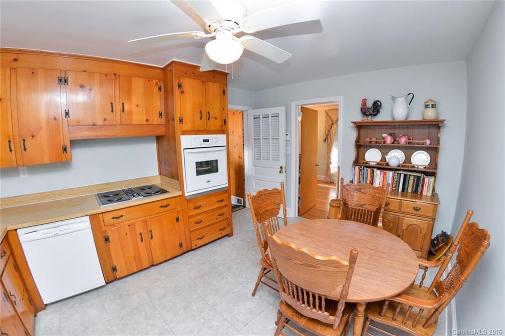 4019 Sharon View Road Charlotte, NC 28226 - Photo 4 of 24 Gallery Image 4
