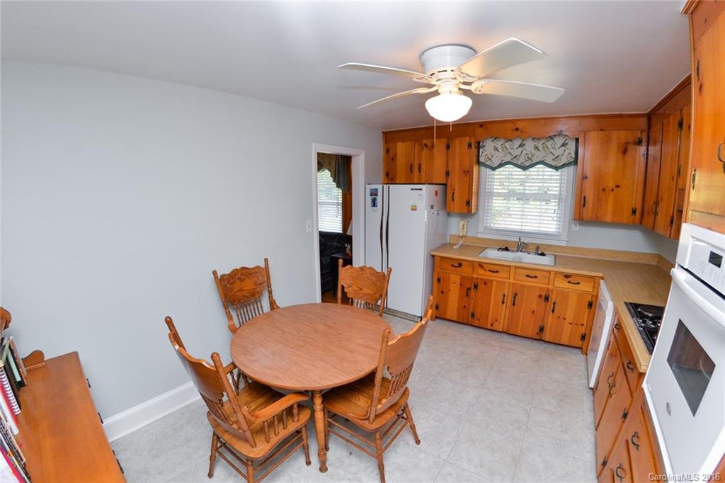 4019 Sharon View Road Charlotte, NC 28226 - Photo 5 of 24 Gallery Image 5