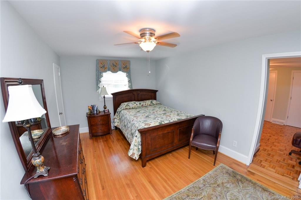 4019 Sharon View Road Charlotte, NC 28226 - Photo 6 of 24 Gallery Image 6