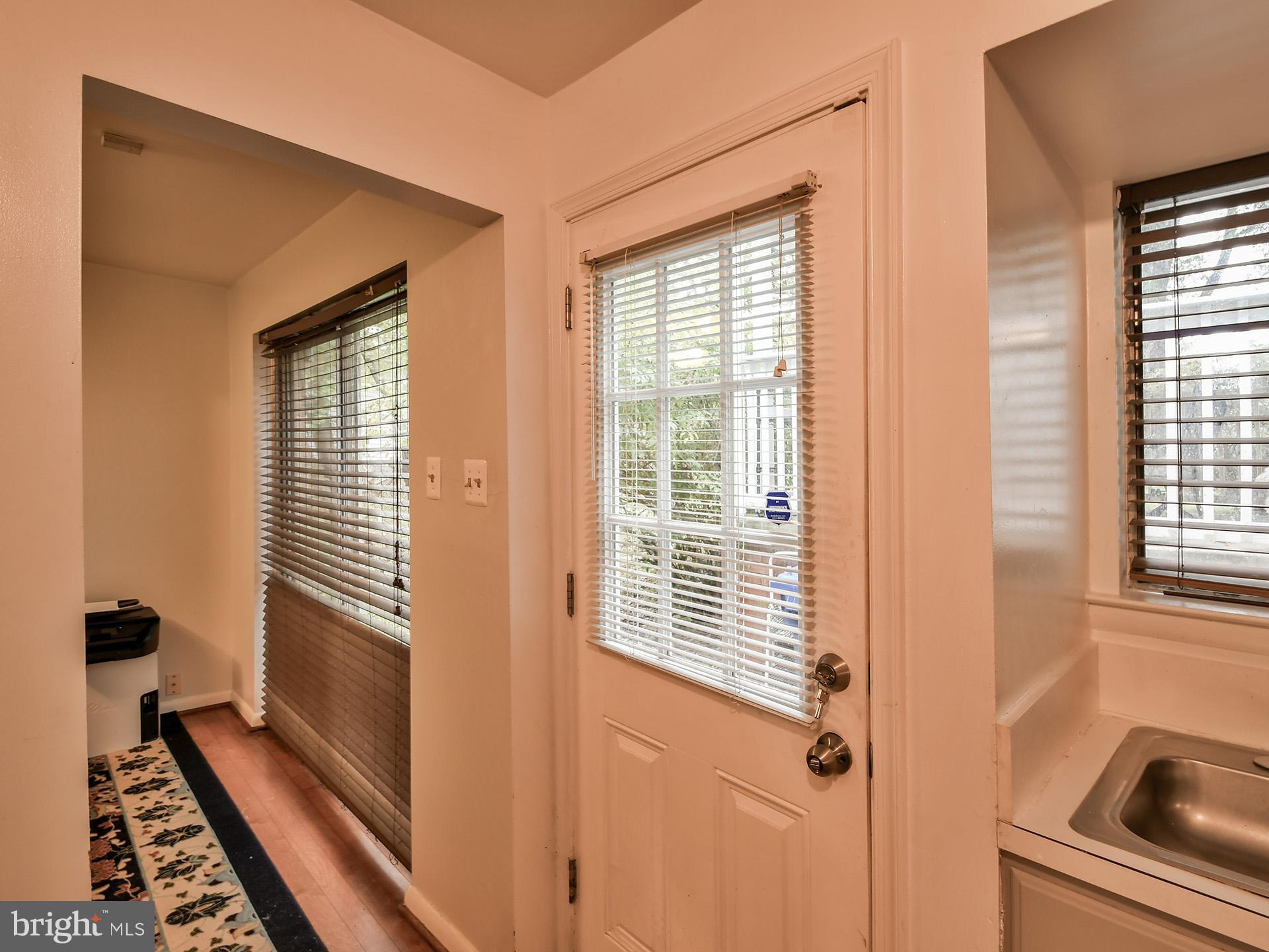 907 North Belgrade Road Silver Spring, MD 20902 - Photo 7 of 26