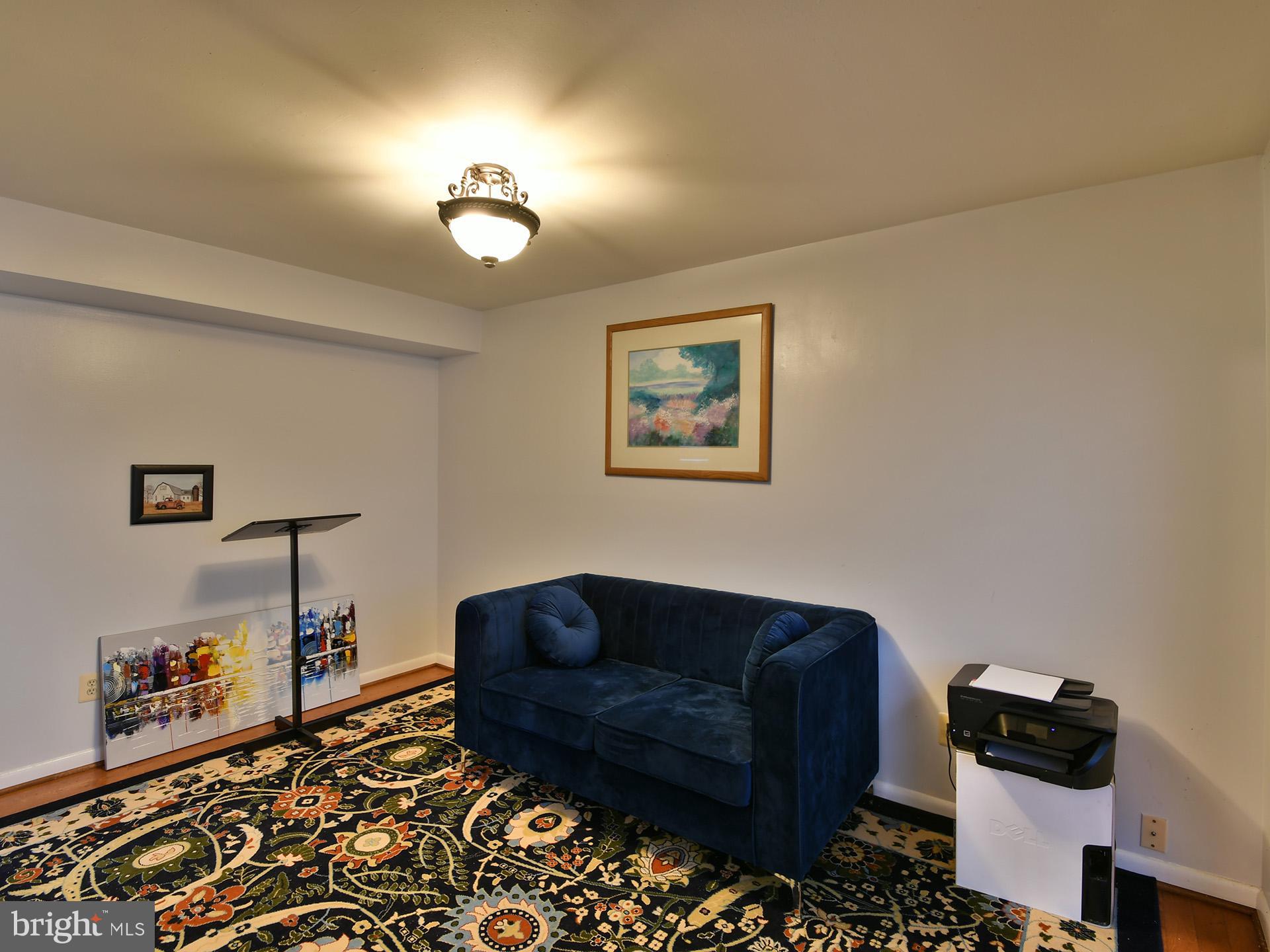 907 North Belgrade Road Silver Spring, MD 20902 - Photo 8 of 26 Living Room