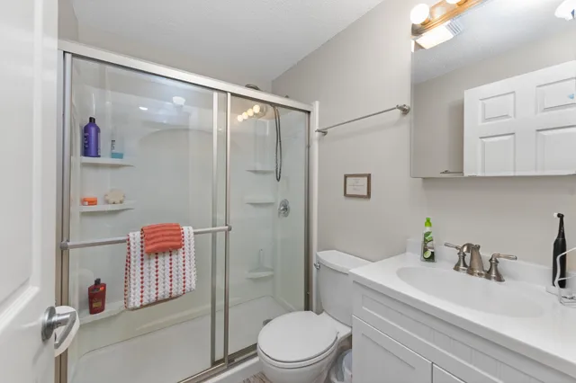 $675,000 | 99 Pinnacle Road, Campton, NH 03223