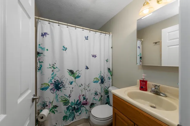 $675,000 | 99 Pinnacle Road, Campton, NH 03223