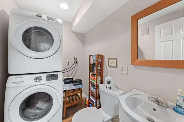 $675,000 | 99 Pinnacle Road, Campton, NH 03223