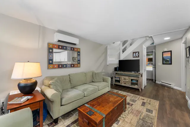 $675,000 | 99 Pinnacle Road, Campton, NH 03223