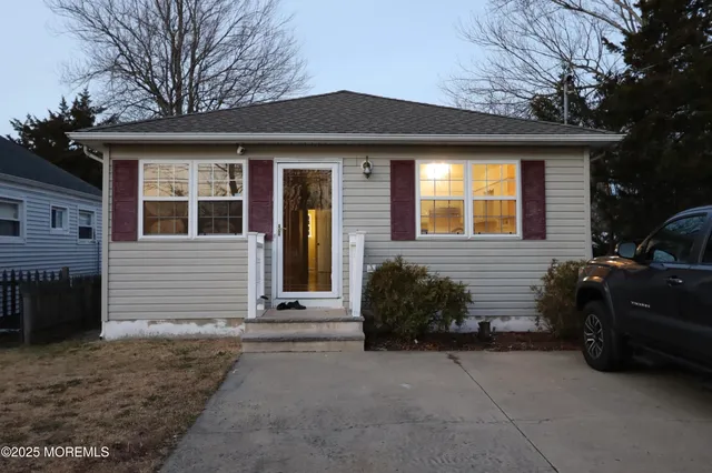 $2,500 | 2208 Adams Avenue, Toms River, NJ 08753