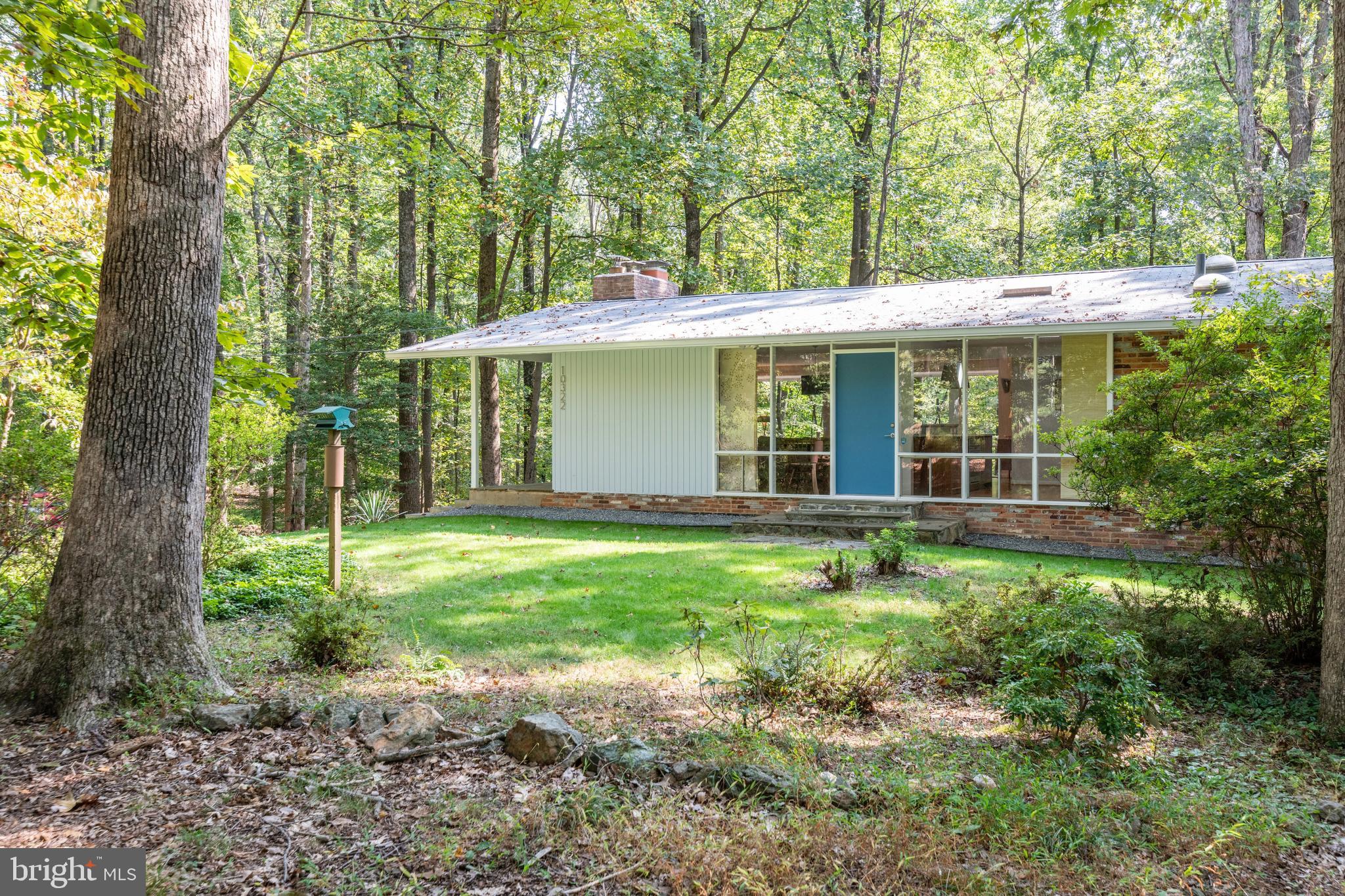 10322 Lloyd Road Potomac, MD 20854 - Photo 2 of 51