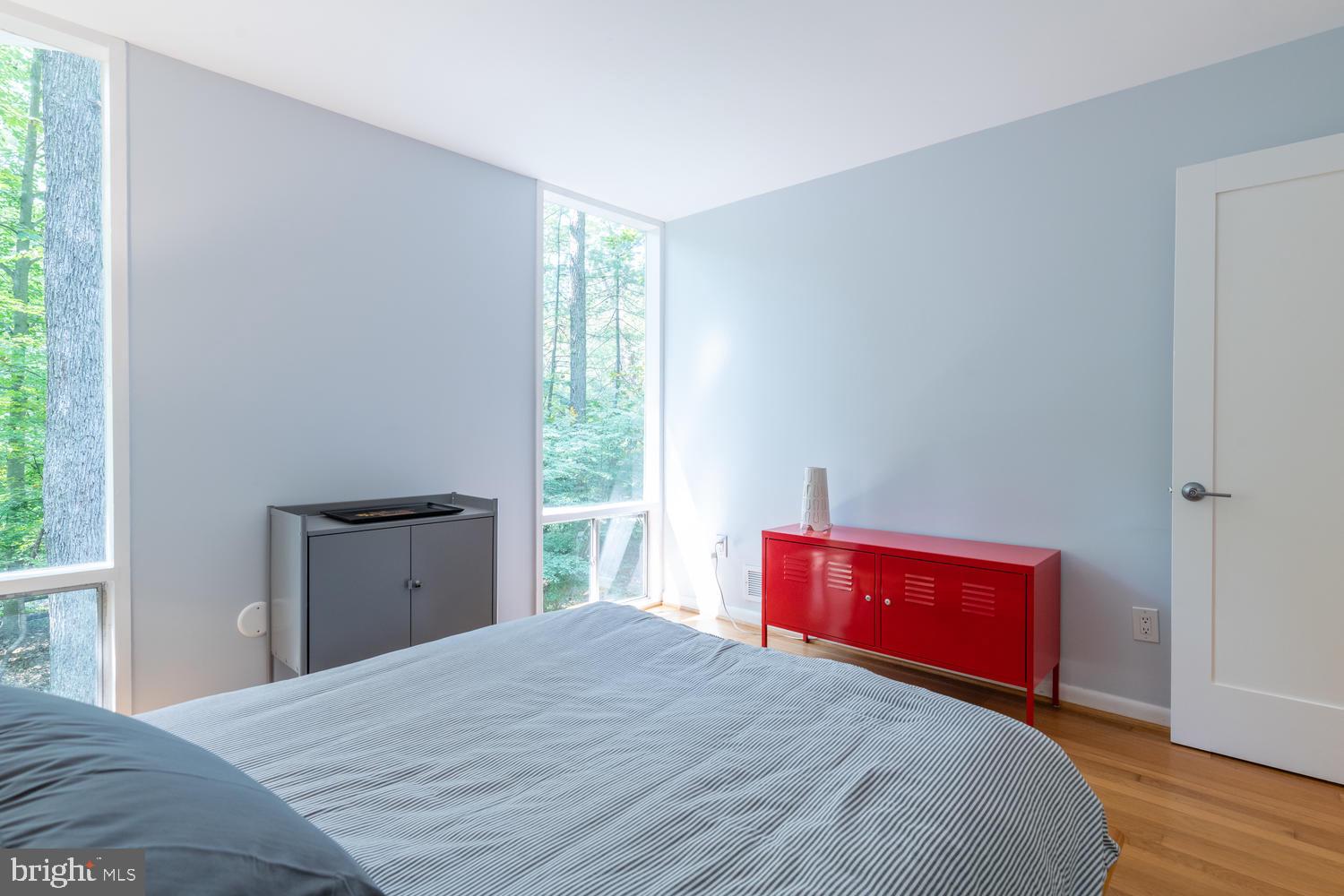 10322 Lloyd Road Potomac, MD 20854 - Photo 32 of 51