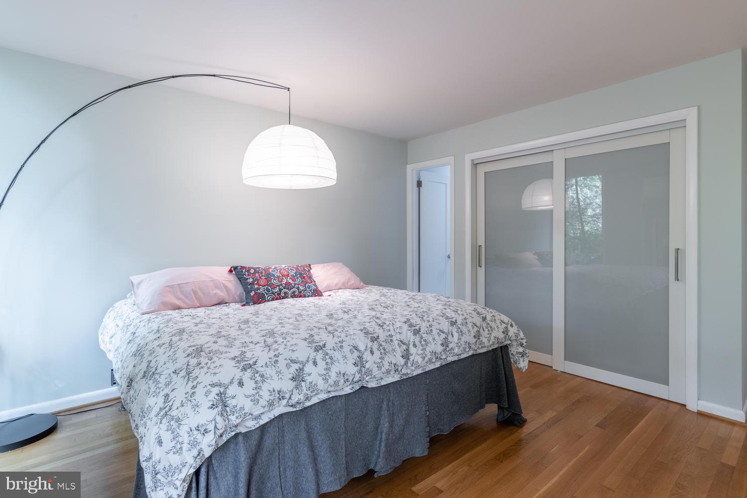 10322 Lloyd Road Potomac, MD 20854 - Photo 34 of 51