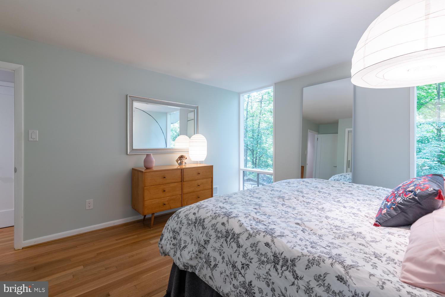 10322 Lloyd Road Potomac, MD 20854 - Photo 38 of 51