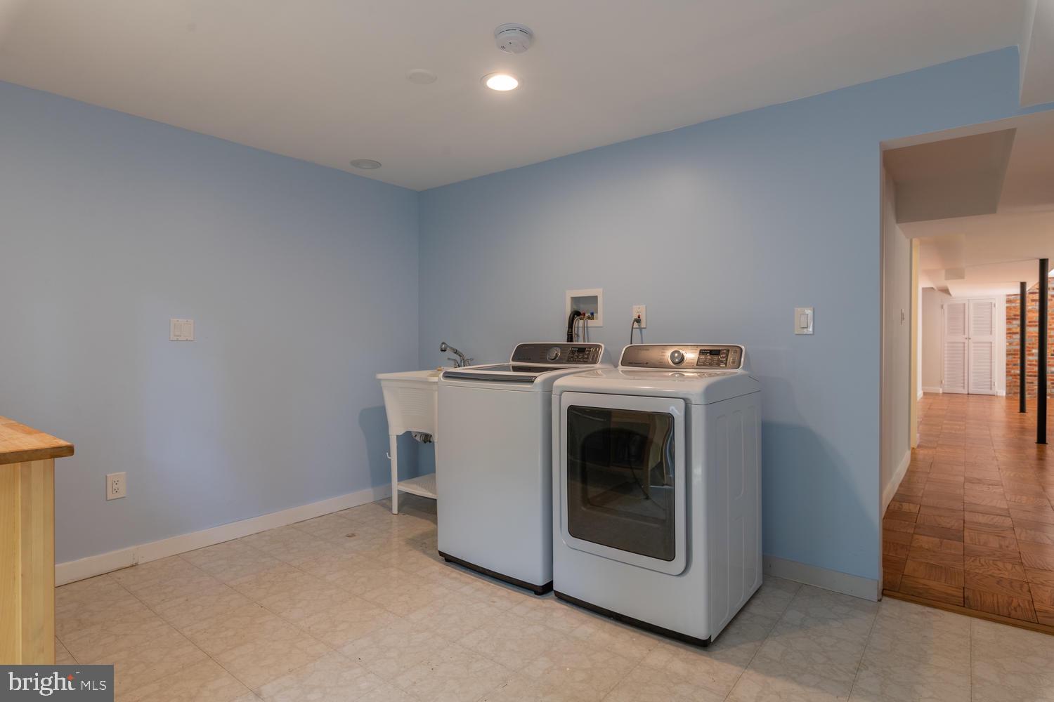 10322 Lloyd Road Potomac, MD 20854 - Photo 41 of 51