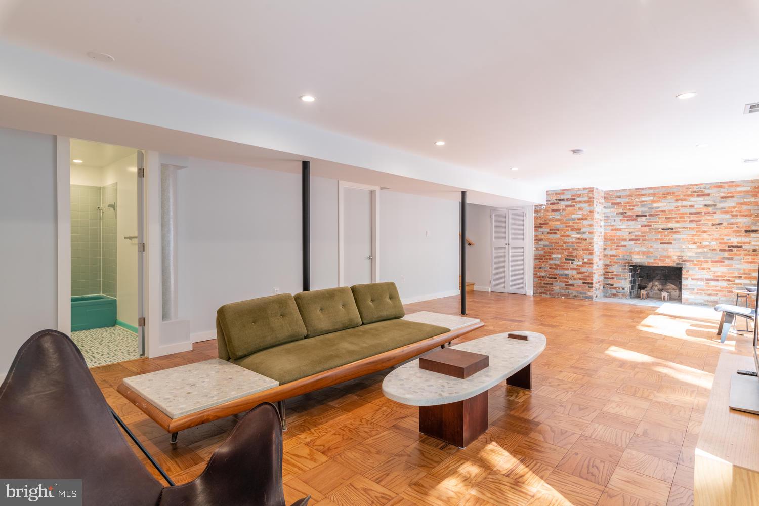 10322 Lloyd Road Potomac, MD 20854 - Photo 46 of 51