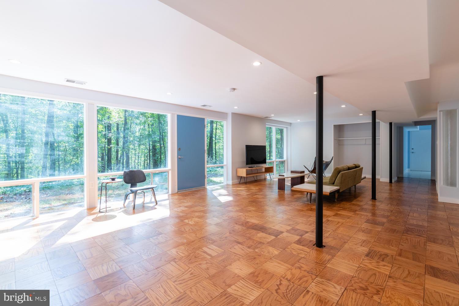 10322 Lloyd Road Potomac, MD 20854 - Photo 47 of 51