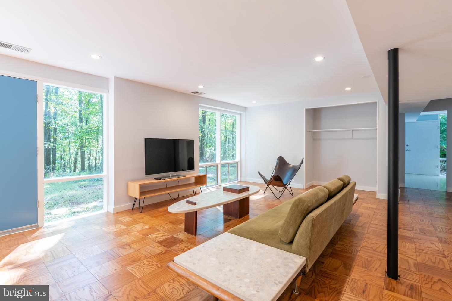 10322 Lloyd Road Potomac, MD 20854 - Photo 48 of 51