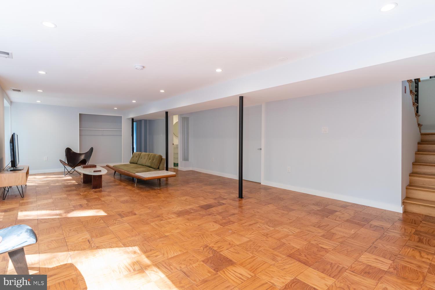 10322 Lloyd Road Potomac, MD 20854 - Photo 49 of 51