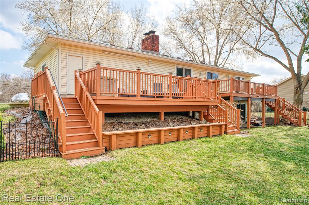 10846 Colony Pinckney, MI 48169 - Photo 55 of 58
