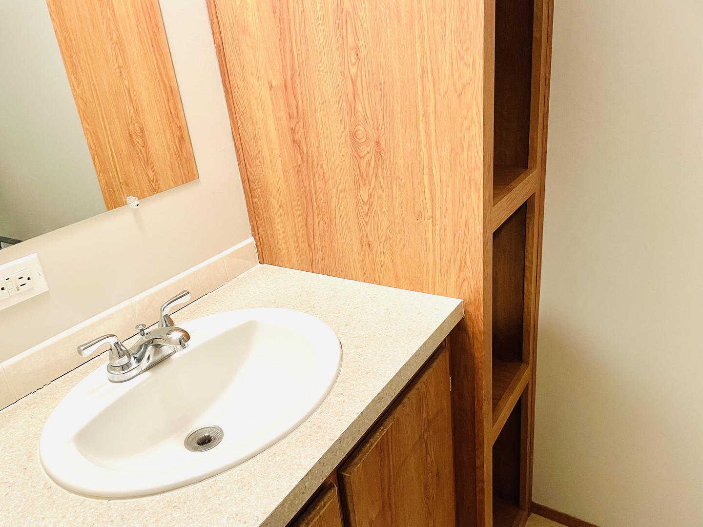238 Northshore Road Elgin, IL 60123 - Photo 8 of 16 a bathroom with a sink and a mirror