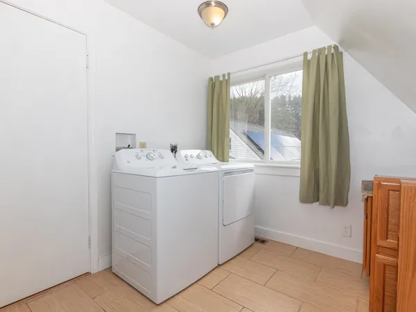 $1,600 | 212 Gilsum Street, Keene, NH 03431